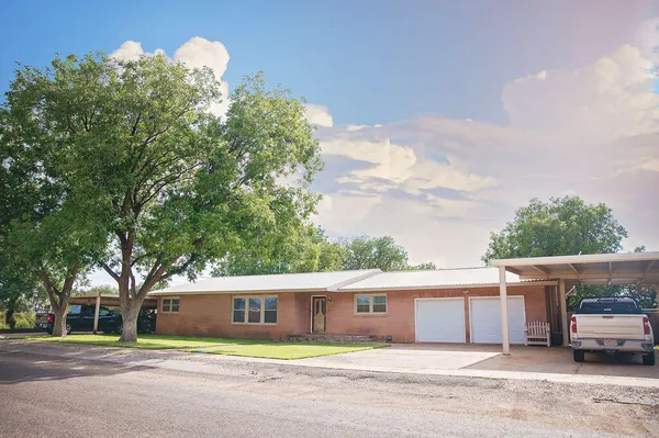 $265,000 | 1201 North Ave F, Denver City, TX 79323