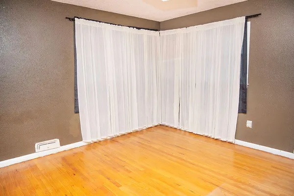 $265,000 | 1201 North Ave F, Denver City, TX 79323