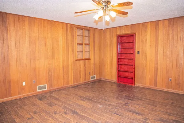 $265,000 | 1201 North Ave F, Denver City, TX 79323