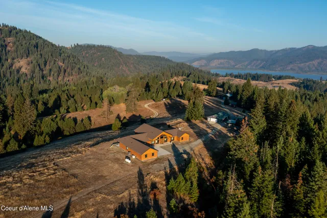 $1,750,000 | 26706 South Willow Creek Road, Medimont, ID 83842