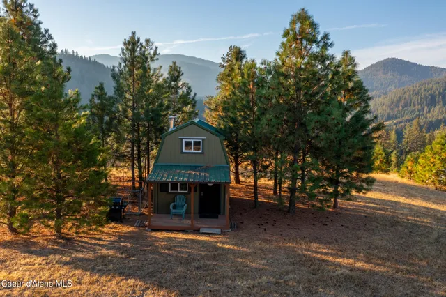 $1,750,000 | 26706 South Willow Creek Road, Medimont, ID 83842