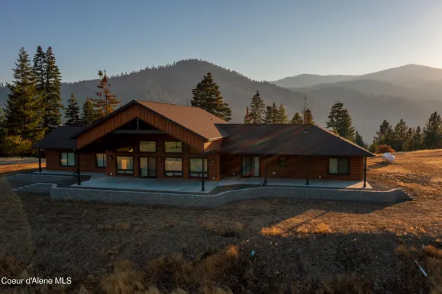 $1,750,000 | 26706 South Willow Creek Road, Medimont, ID 83842