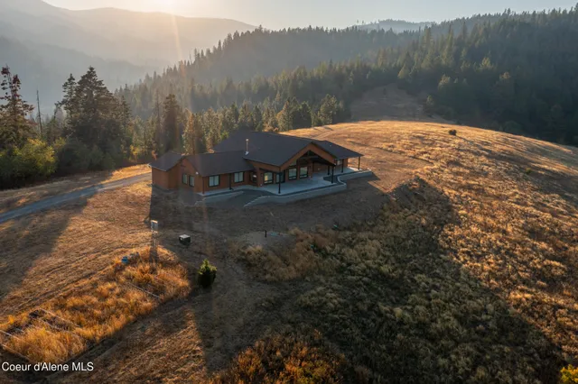 $1,750,000 | 26706 South Willow Creek Road, Medimont, ID 83842