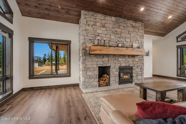 $1,750,000 | 26706 South Willow Creek Road, Medimont, ID 83842