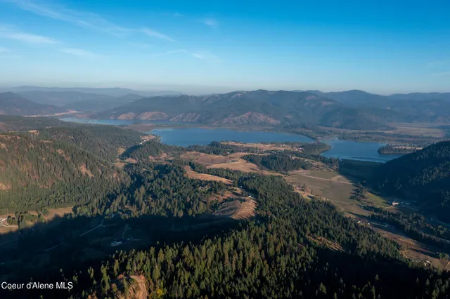 $1,750,000 | 26706 South Willow Creek Road, Medimont, ID 83842