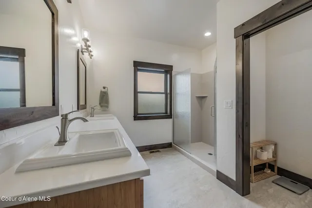 $1,750,000 | 26706 South Willow Creek Road, Medimont, ID 83842