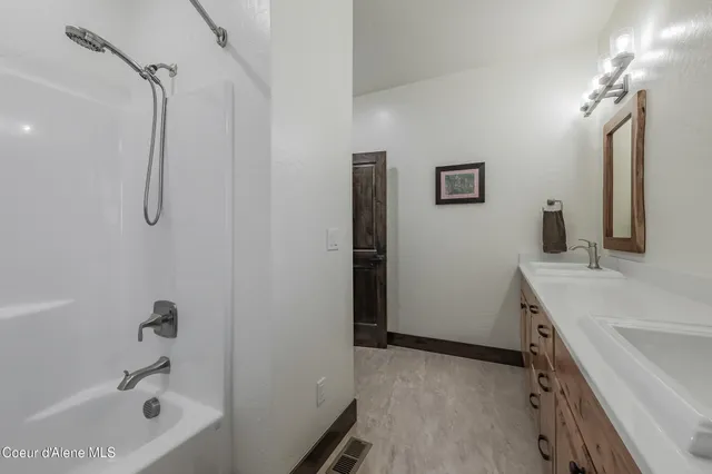 $1,750,000 | 26706 South Willow Creek Road, Medimont, ID 83842