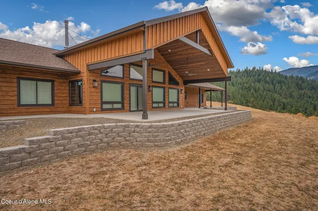 $1,750,000 | 26706 South Willow Creek Road, Medimont, ID 83842