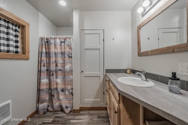 $1,750,000 | 26706 South Willow Creek Road, Medimont, ID 83842