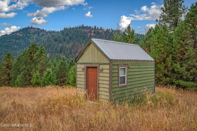 $1,750,000 | 26706 South Willow Creek Road, Medimont, ID 83842