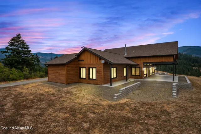 $1,750,000 | 26706 South Willow Creek Road, Medimont, ID 83842