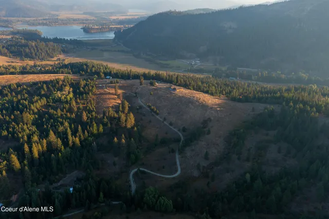 $1,750,000 | 26706 South Willow Creek Road, Medimont, ID 83842