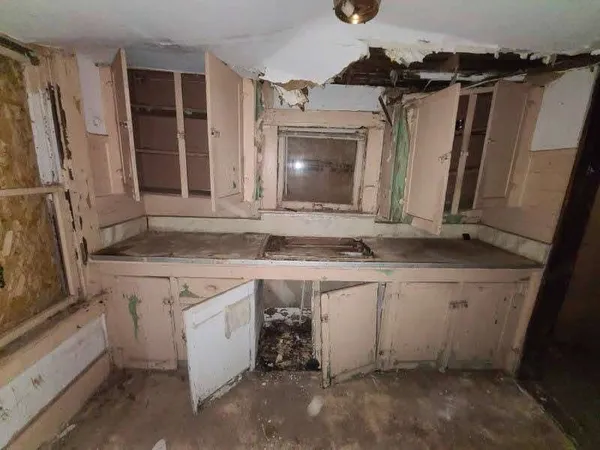 $13,299 | 309 East Wharton Avenue, Electra, TX 76360