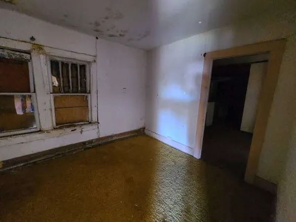 $13,299 | 309 East Wharton Avenue, Electra, TX 76360