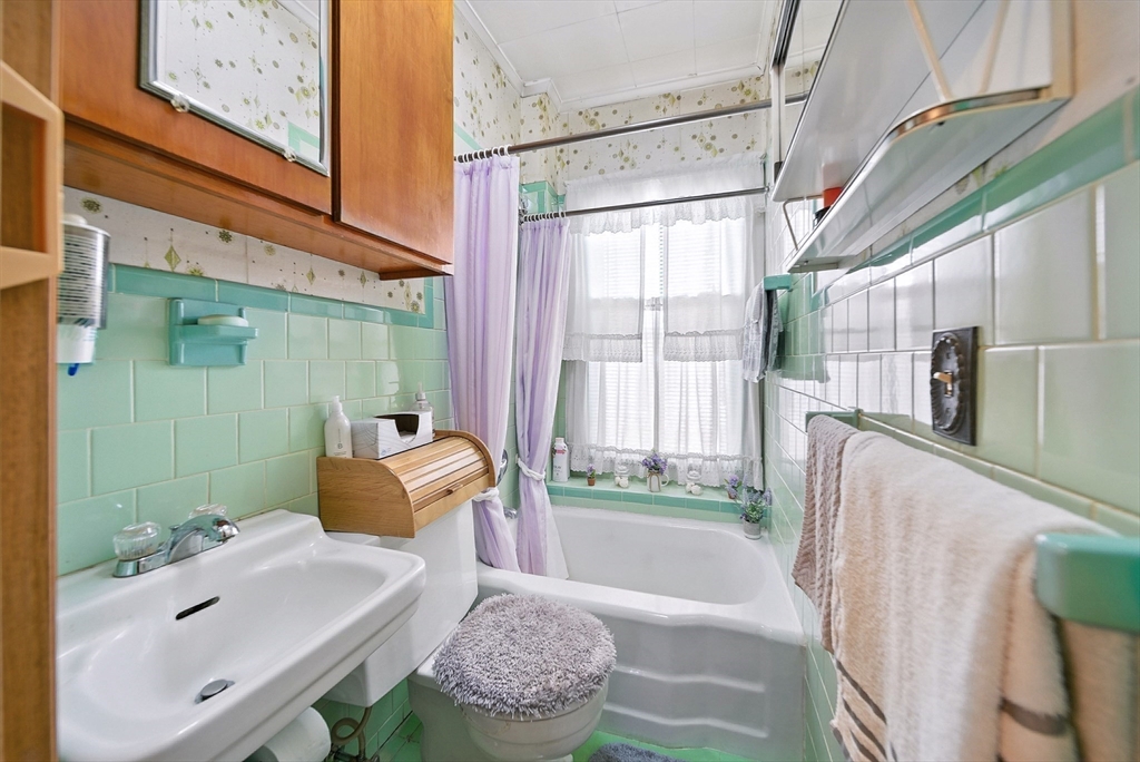 17 Granite Street Webster, MA 01570 - Photo 15 of 33 Gallery Image 15