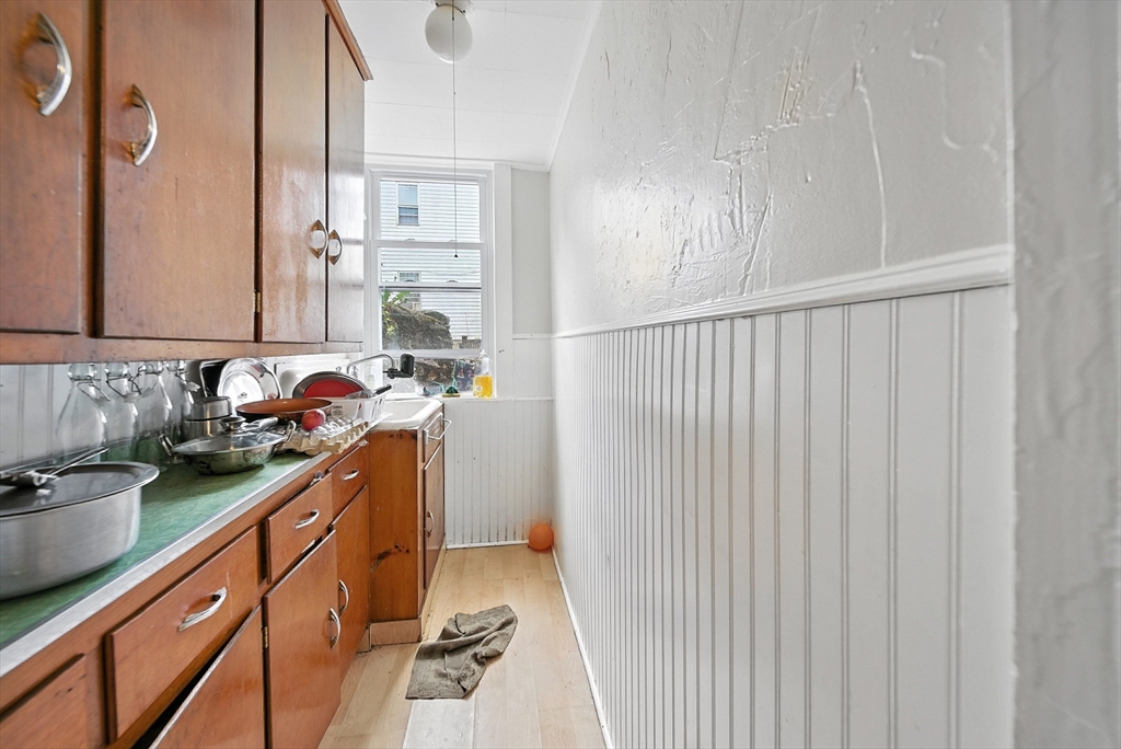17 Granite Street Webster, MA 01570 - Photo 3 of 33 Gallery Image 3