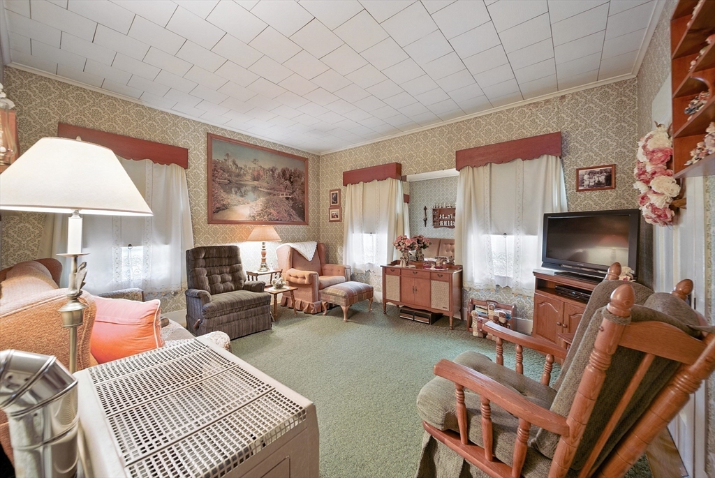 17 Granite Street Webster, MA 01570 - Photo 10 of 33 Gallery Image 10