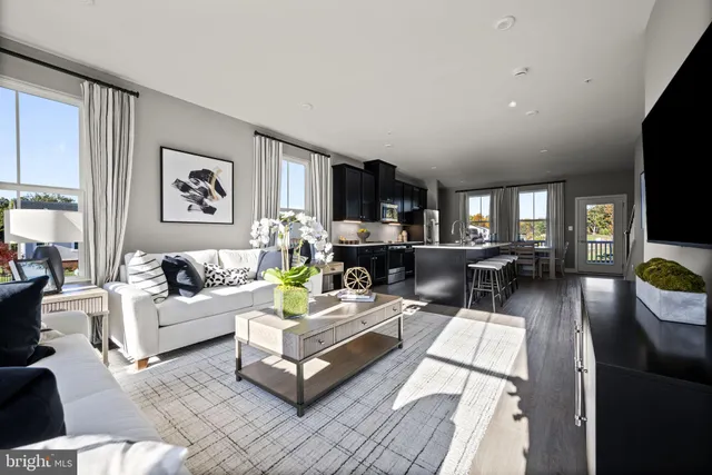 $3,325 | 171 Woodgate Circle, Pasadena, MD 21122