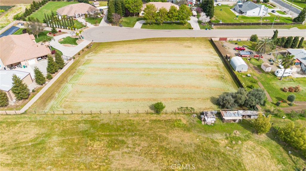 965 Bryant Court Merced, CA 95341 - Photo 10 of 12 a view of an ocean
