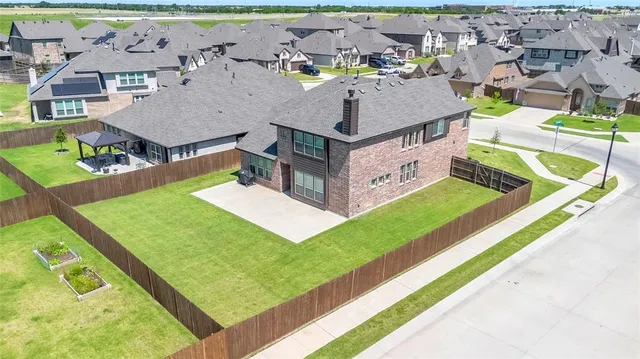 $548,000 | 303 Hidden Cove Drive, Ponder, TX 76259