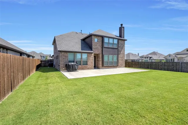 $548,000 | 303 Hidden Cove Drive, Ponder, TX 76259