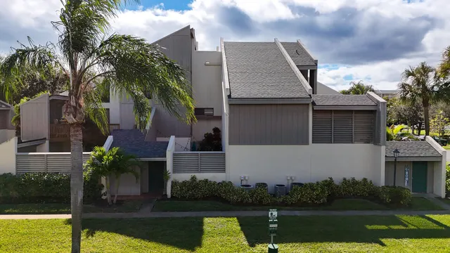 $289,900 | 1605 Highway 1, Unit 11C, Jupiter, FL 33477