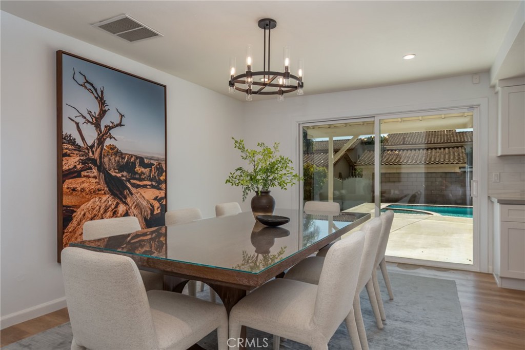 19828 Lull Street Winnetka, CA 91306 - Photo 11 of 32