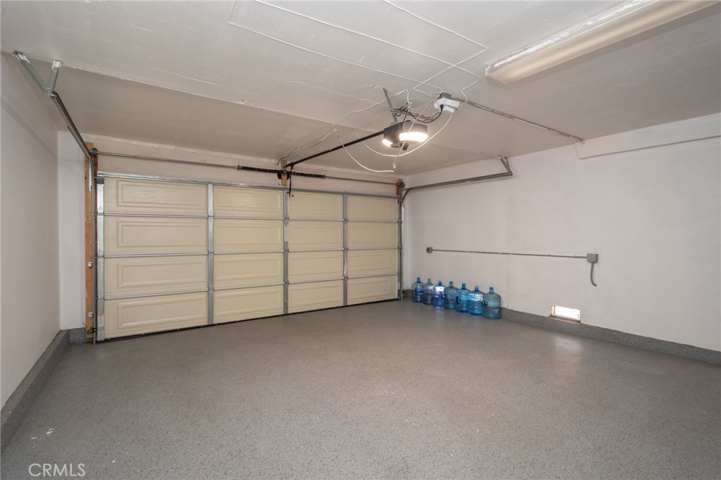 19828 Lull Street Winnetka, CA 91306 - Photo 15 of 32