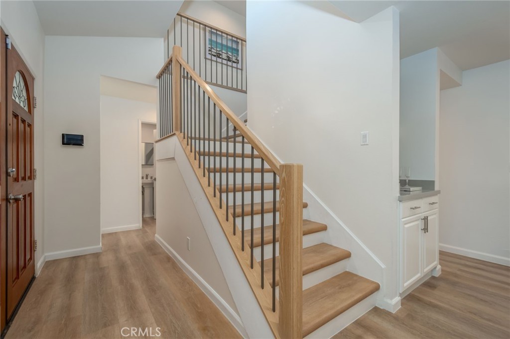 19828 Lull Street Winnetka, CA 91306 - Photo 17 of 32