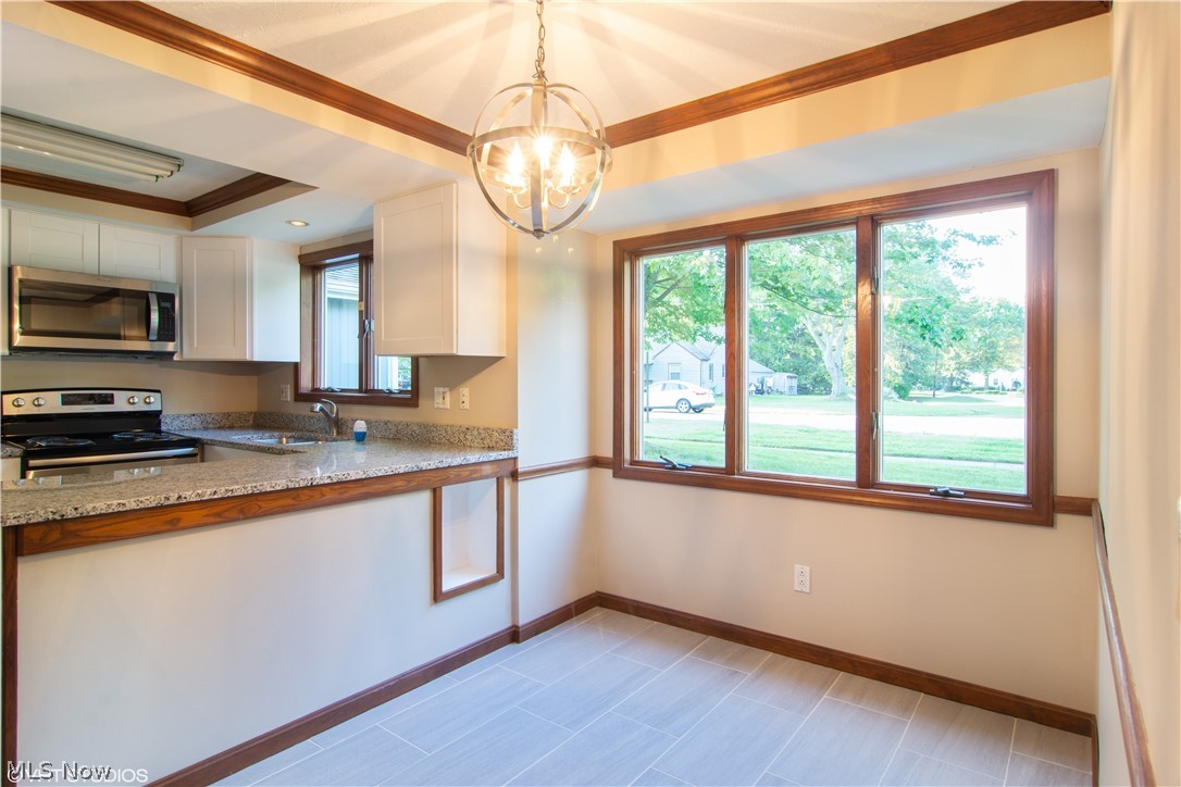 215 Fullerton Road Elyria, OH 44035 - Photo 8 of 24 Gallery Image 8