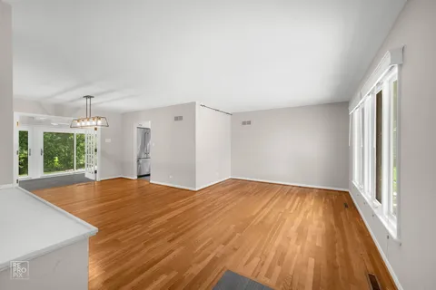 $489,993 | 6531 Briargate Drive, Downers Grove, IL 60516