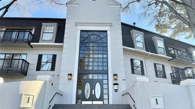 $2,200 | 1104 Pine Heights Drive Northeast, Atlanta, GA 30324