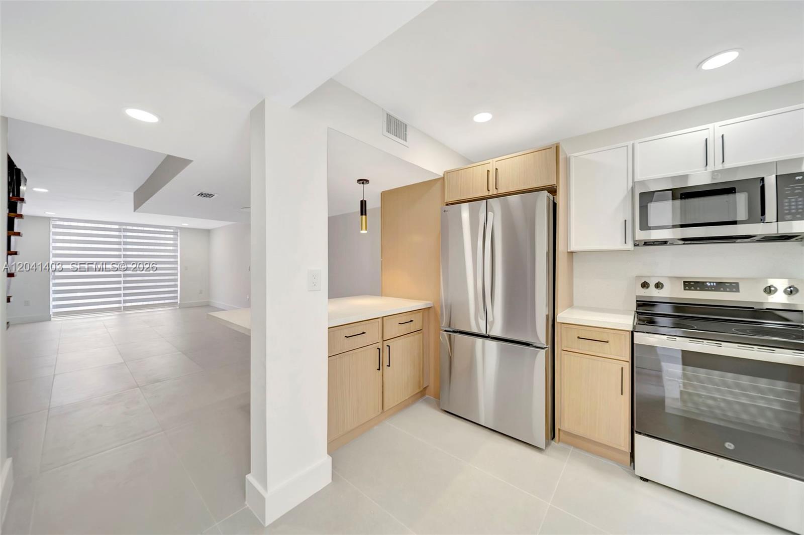 1083 West 38th Street, Unit 238 Hialeah, FL 33012 - Photo 2 of 34