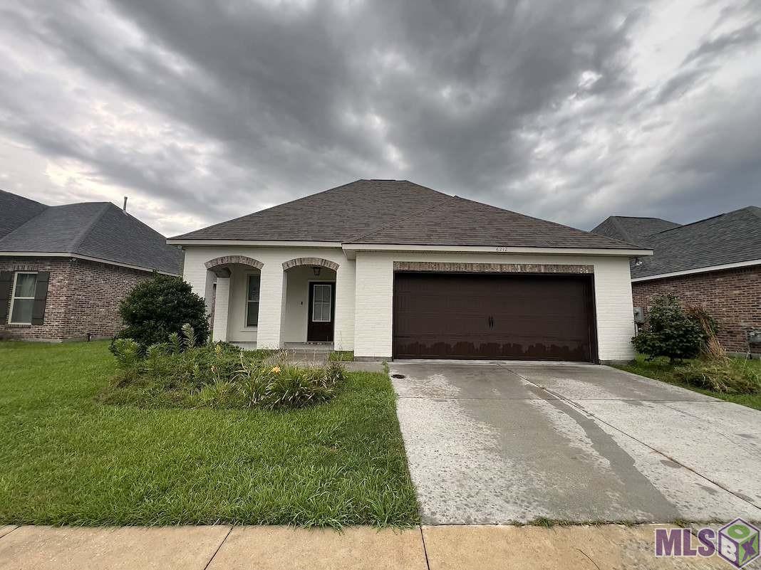 6212 Lake Edge Drive Baton Rouge, LA 70820 - Photo 3 of 31