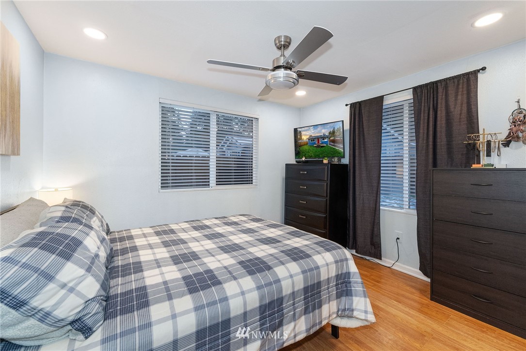 3108 Harris Road Southeast Port Orchard, WA 98366 - Photo 14 of 27 Gallery Image 14