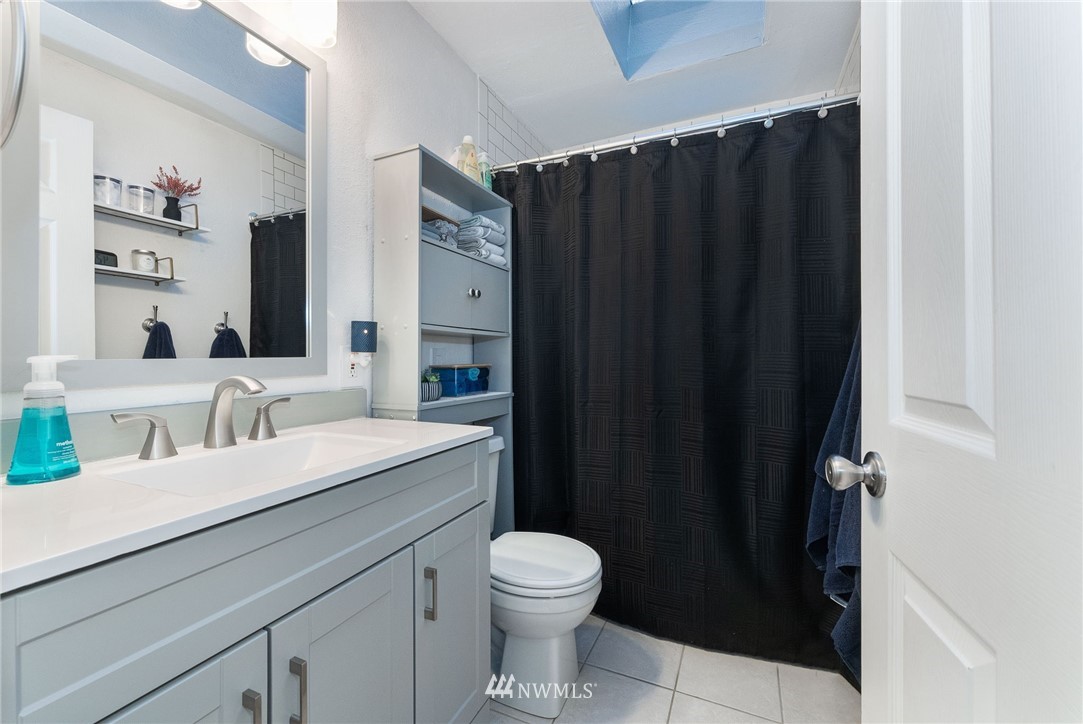 3108 Harris Road Southeast Port Orchard, WA 98366 - Photo 16 of 27 Gallery Image 16