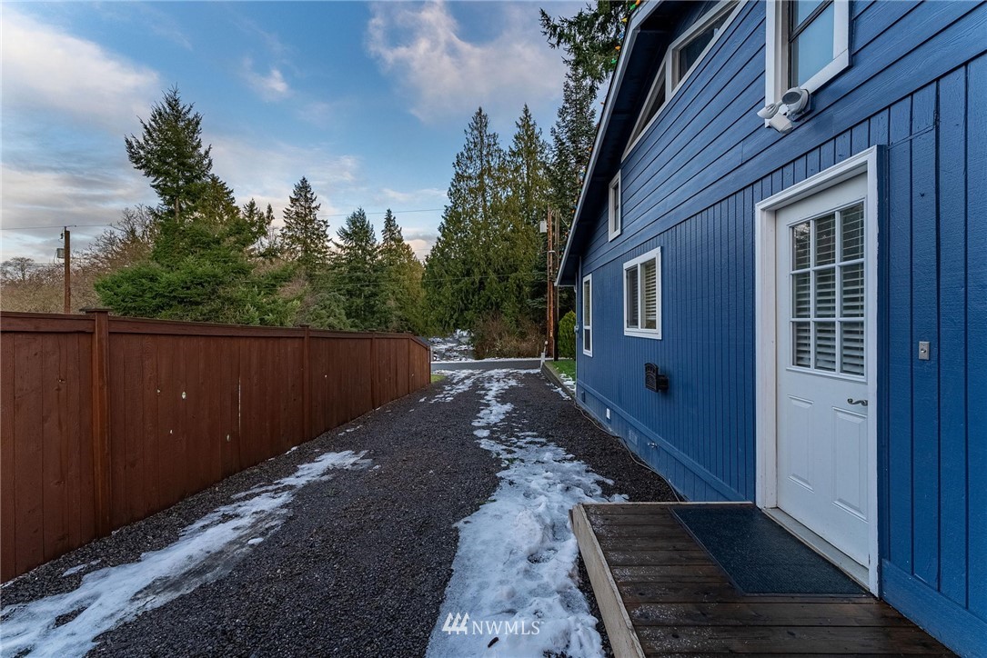 3108 Harris Road Southeast Port Orchard, WA 98366 - Photo 26 of 27 Gallery Image 26
