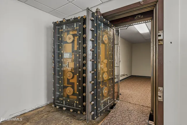 $1,800 | 1 Fenn Street, Pittsfield, MA 01201