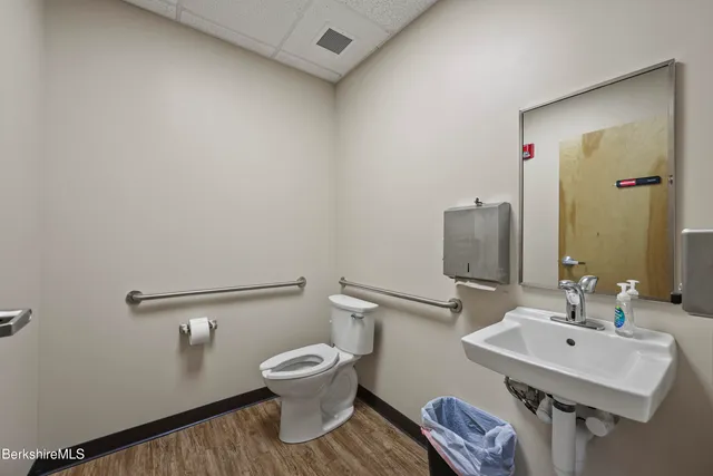 $1,800 | 1 Fenn Street, Pittsfield, MA 01201