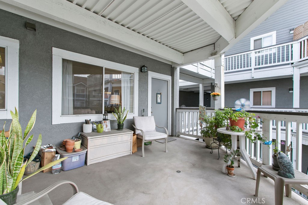 10411 Garden Grove Boulevard, Unit 43 Garden Grove, CA 92843 - Photo 13 of 22 a living room filled with furniture