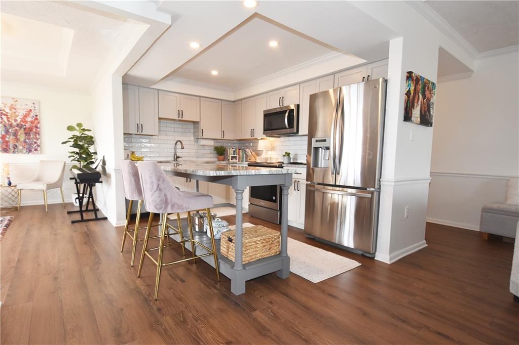 520 Washington Road, Unit 803 Pittsburgh, PA 15228 - Photo 6 of 21 Gallery Image 6