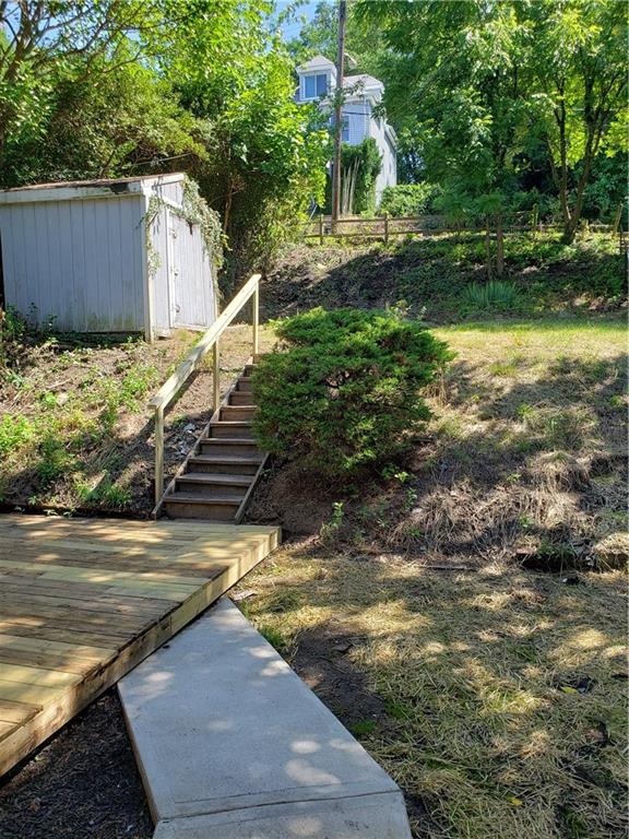 4024 Franklin Road Pittsburgh, PA 15214 - Photo 11 of 25 Back yard