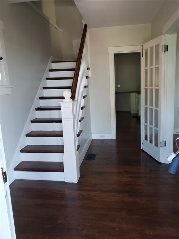 4024 Franklin Road Pittsburgh, PA 15214 - Photo 3 of 25 Entry