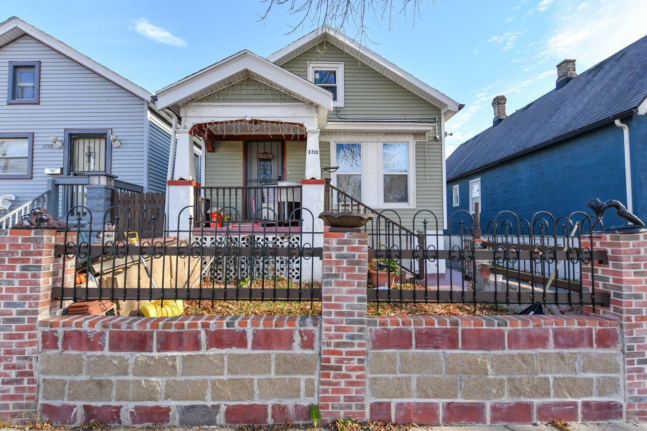 1732 South 7th Street Milwaukee, WI 53204 - Photo 1 of 13 1732 S 7th 3