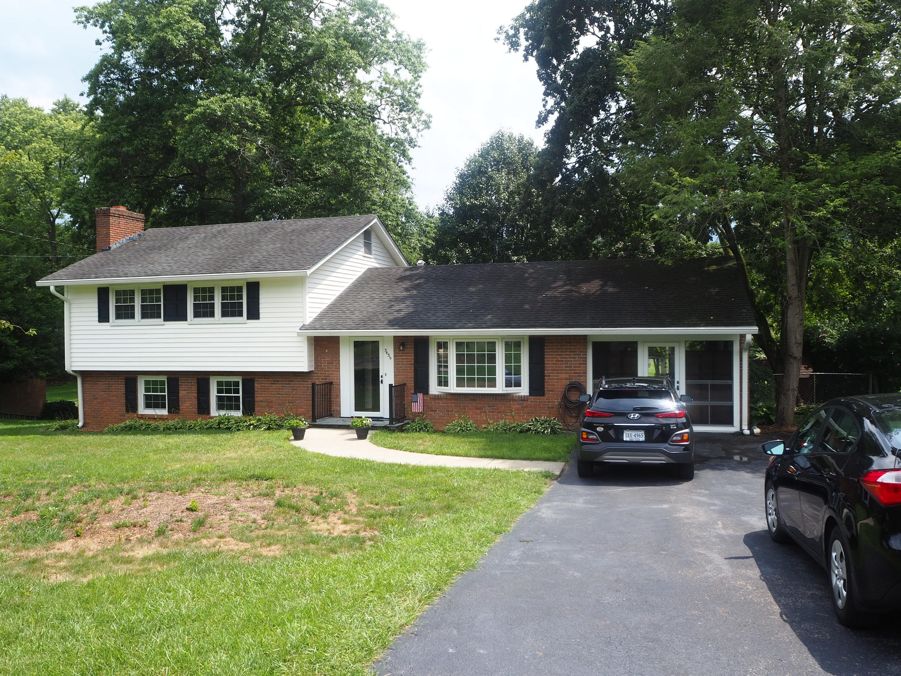3436 Grandin Road Southwest Roanoke, VA 24018 - Photo 42 of 49 P8070195