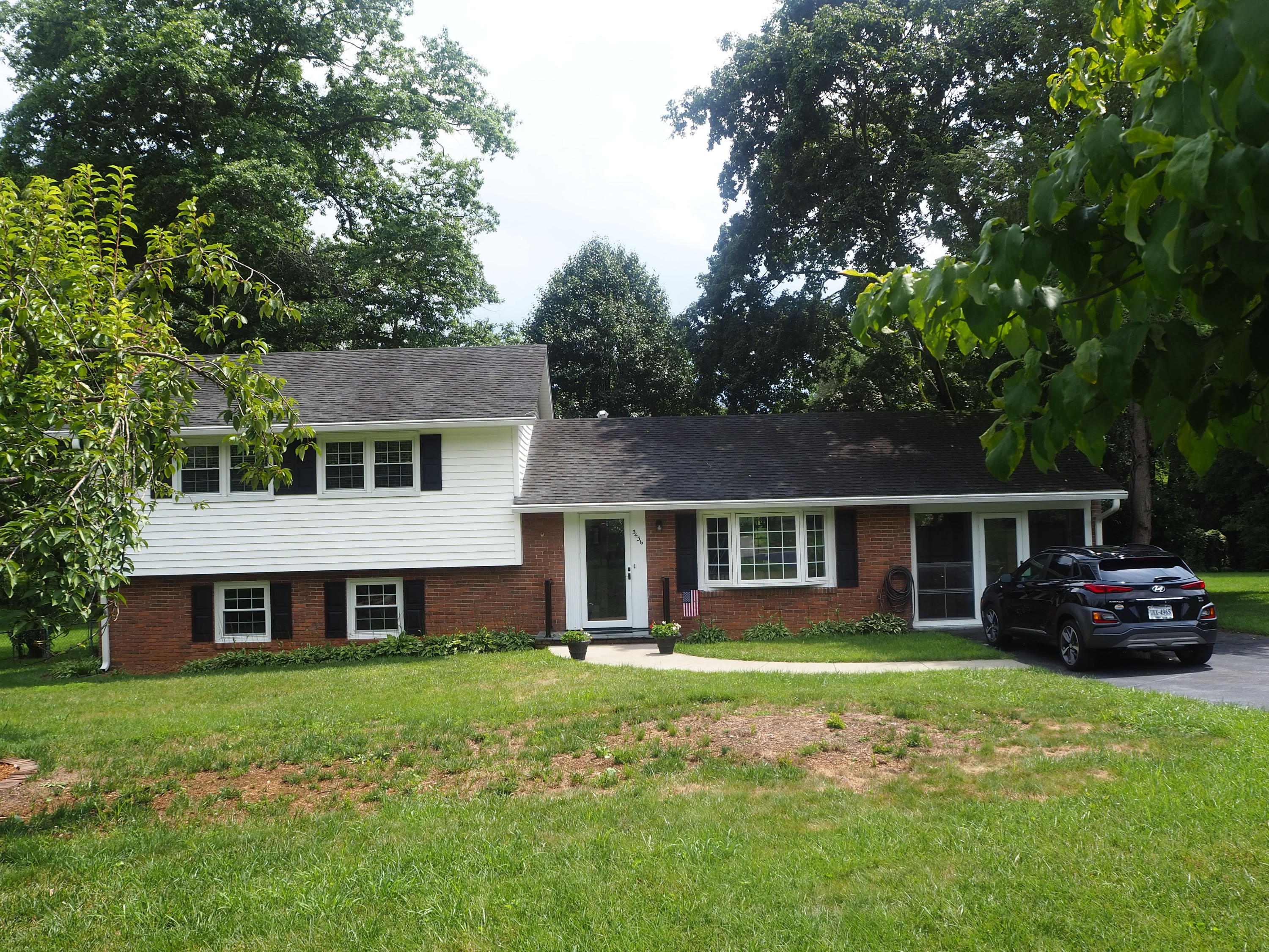 3436 Grandin Road Southwest Roanoke, VA 24018 - Photo 43 of 49 P8070196