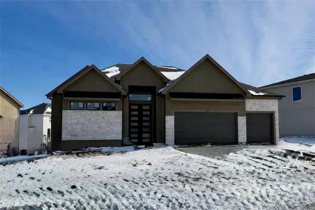 $799,775 | 11351 South Emerald Street, Olathe, KS 66061