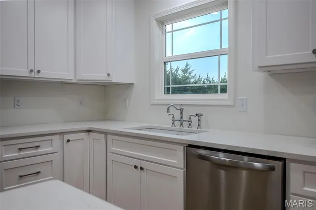 $299,900 | 1809 Vadie Avenue, Lebanon, MO 65536