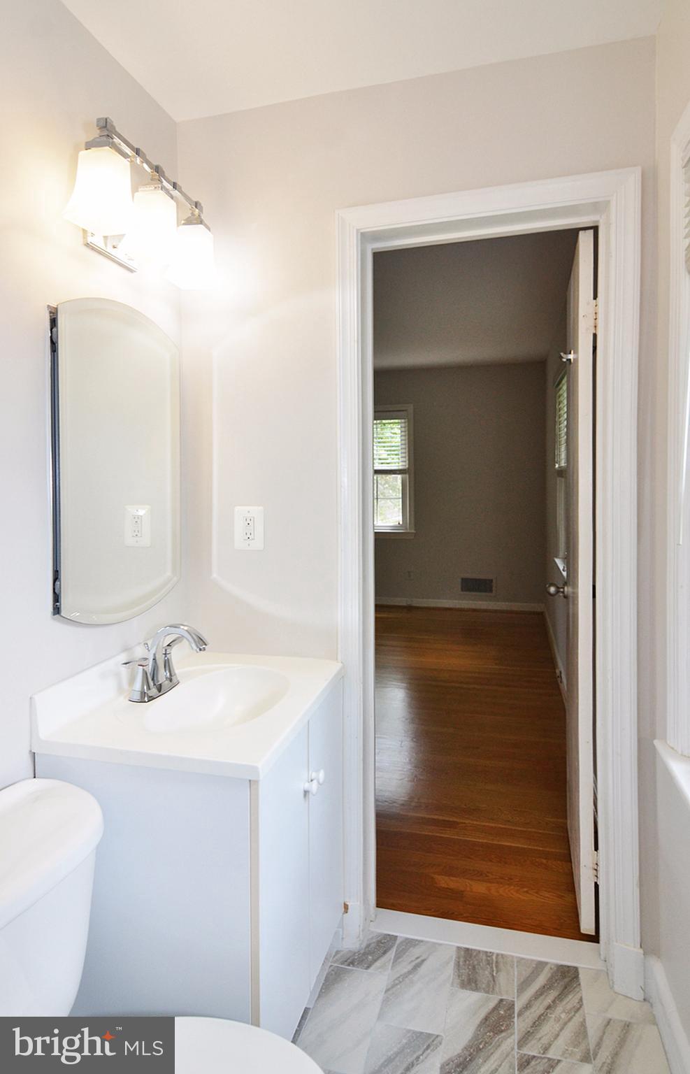 7208 Marbury Road Bethesda, MD 20817 - Photo 24 of 30 Bedroom (Master)