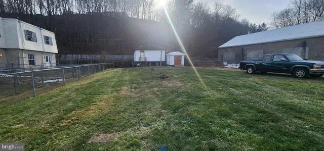 $174,900 | 143 West Railroad Street, Pottsville, PA 17901